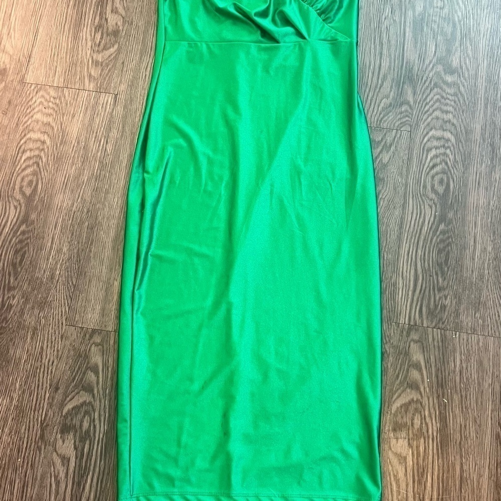 Kelly Green Misty Rose strapless midi dress​​​​​​​ - Picture 3 of 4